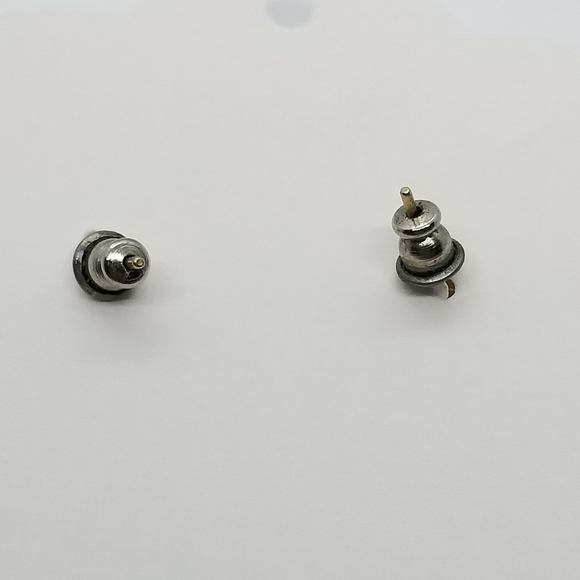 gold tone curl earrings - Picture 7 of 8